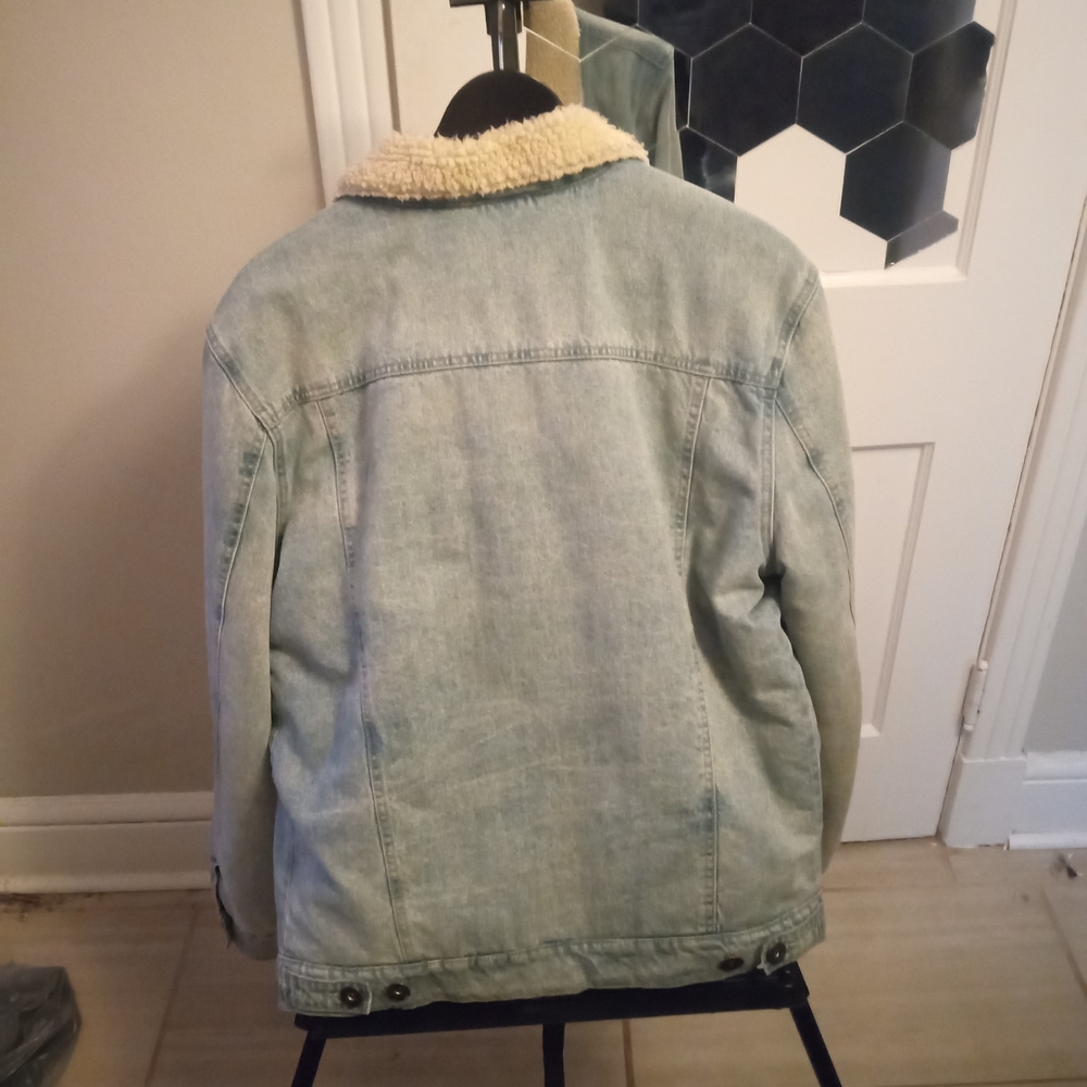 GUESS Men's Denim Jacket with Sherpa Lining - Picture 2 of 6
